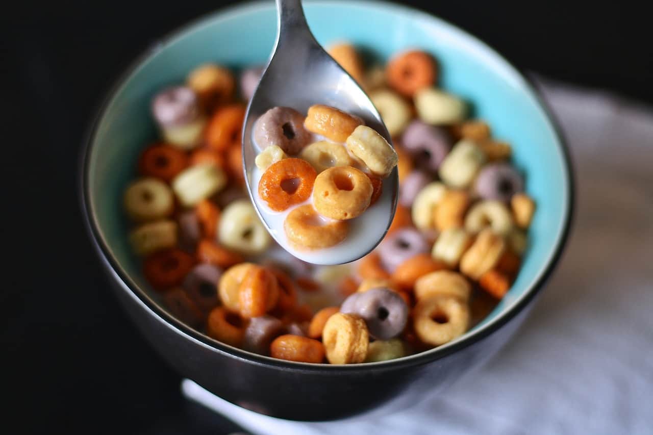 A bowl of cereal. Can rabbits eat cereal