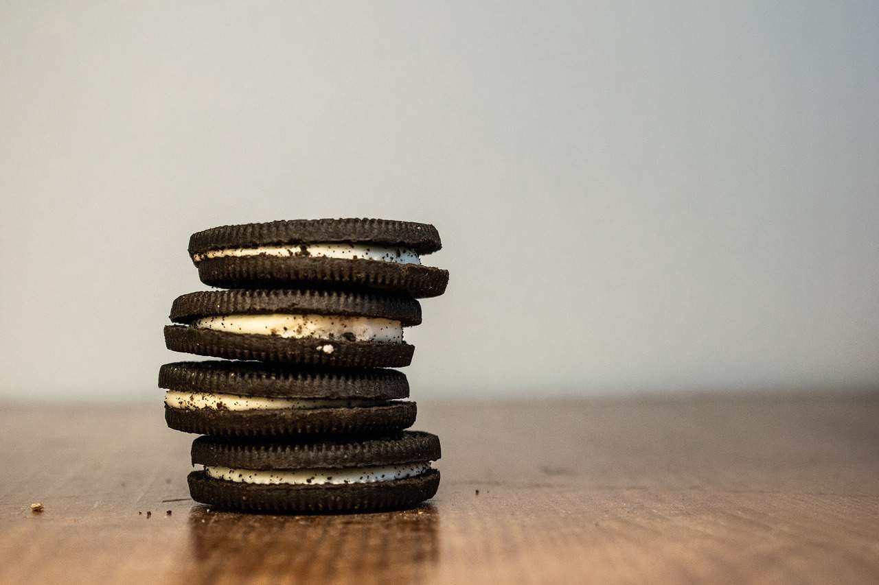 A bunch of oreos. Can rabbits eat oreos